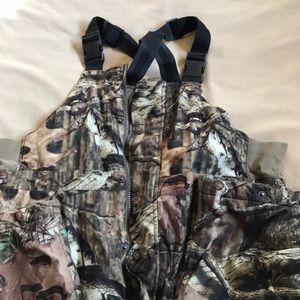 Men’s insulated camouflage bibs